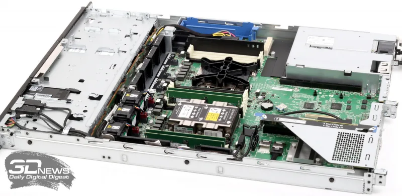 Обзор HPE ProLiant DL160 Gen10: универсальный сервер начального уровня для SMB-сегмента

HPE ProLiant DL160 десятого поколения (Gen10) — недорогой брендовый 1U-сервер с повышенной плотностью размещения вычислительных ресурсов, который ориентирован на малый и средний бизнес. Он может стать как первым сервером в организации, так и хорошим решением для оснащения филиальной сети более крупного предприятия #hpe #сервер #hardware

#технологии #сервер #hardware #hpe